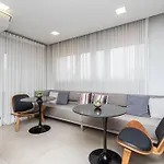 Apartamento Novo Augusta 14