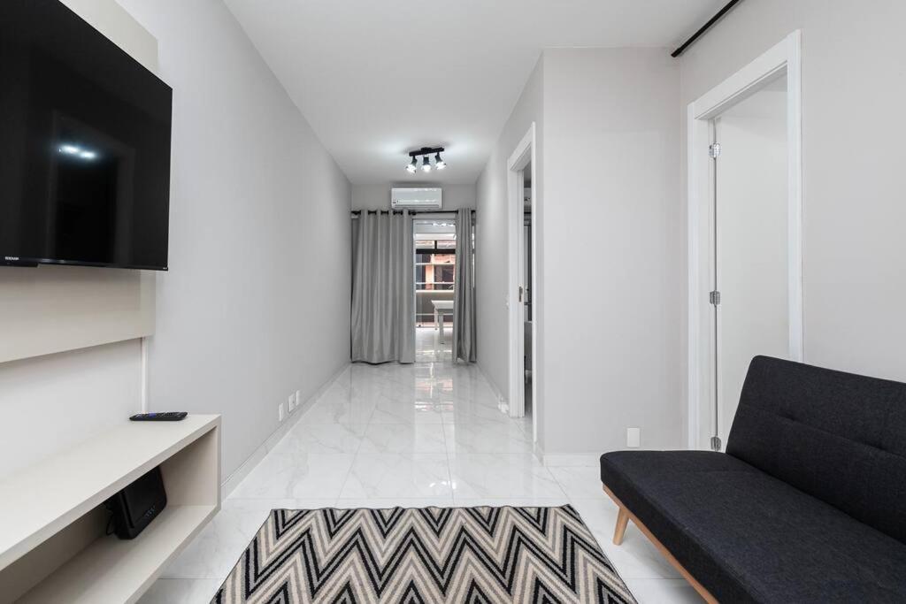 Apartamento Novo Augusta 14 *